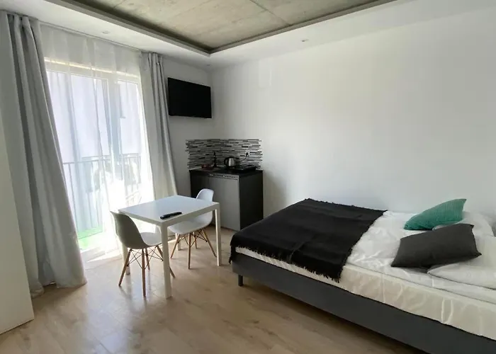 Blomma 3* نيخوجة